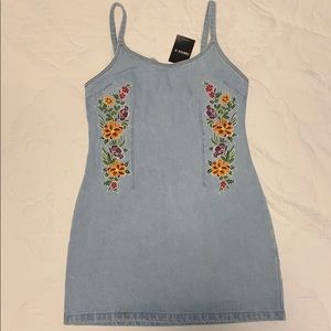 Forever21 Denim Embroidered Dress (mini)